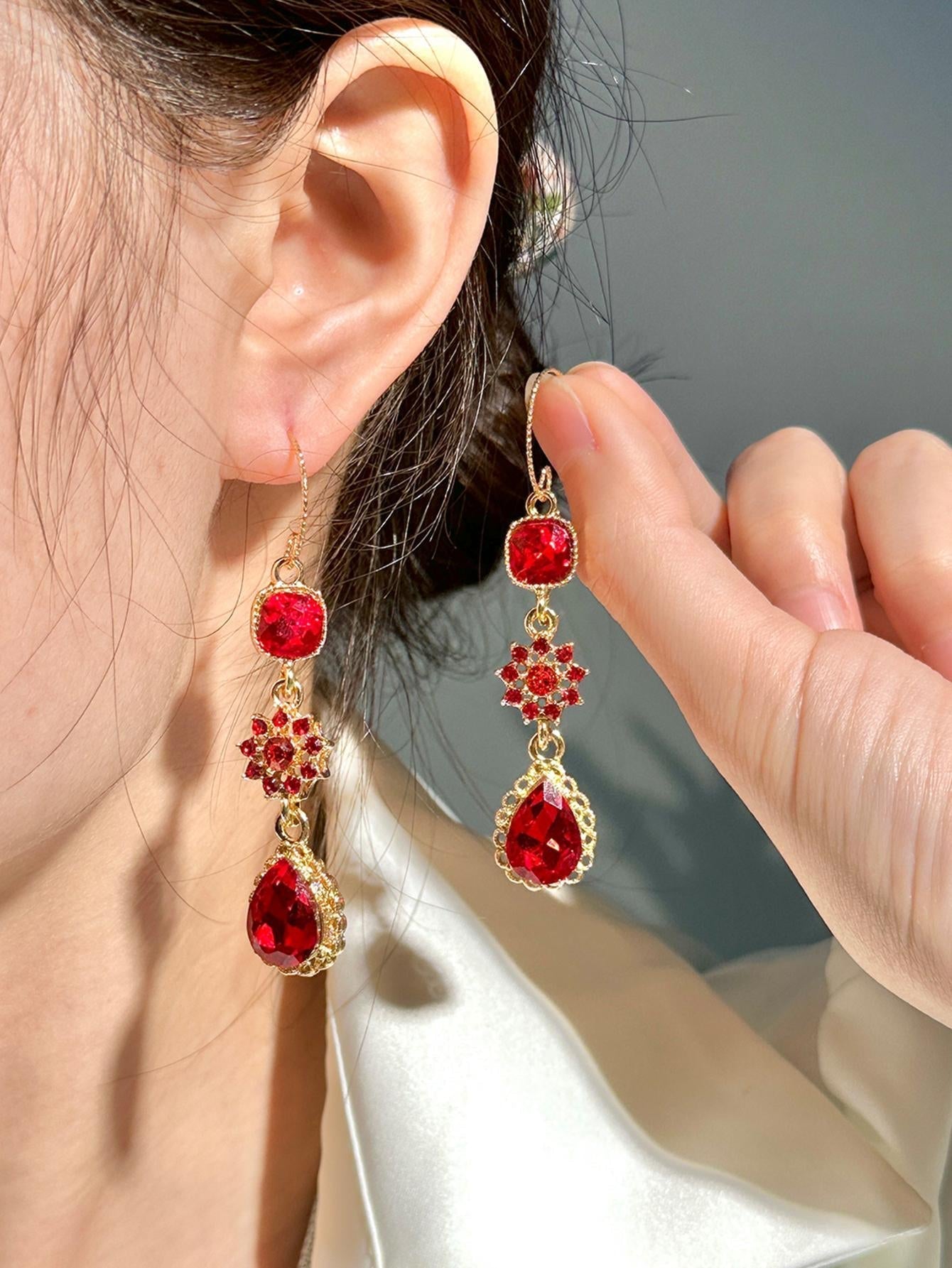 2Pcs Rhinestone Water Drop Earrings