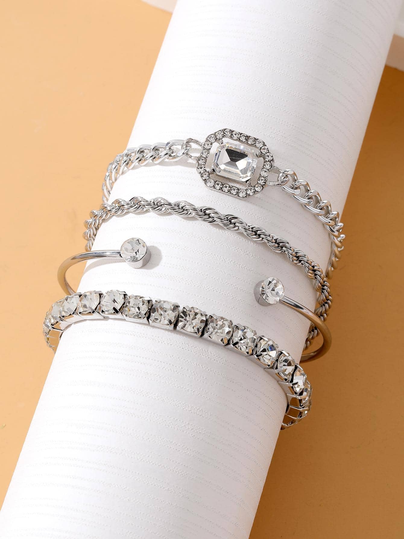 4Pcs/Set Glamorous Zinc Alloy Cubic Zirconia Decor Bracelet for Women for Daily Decoration
