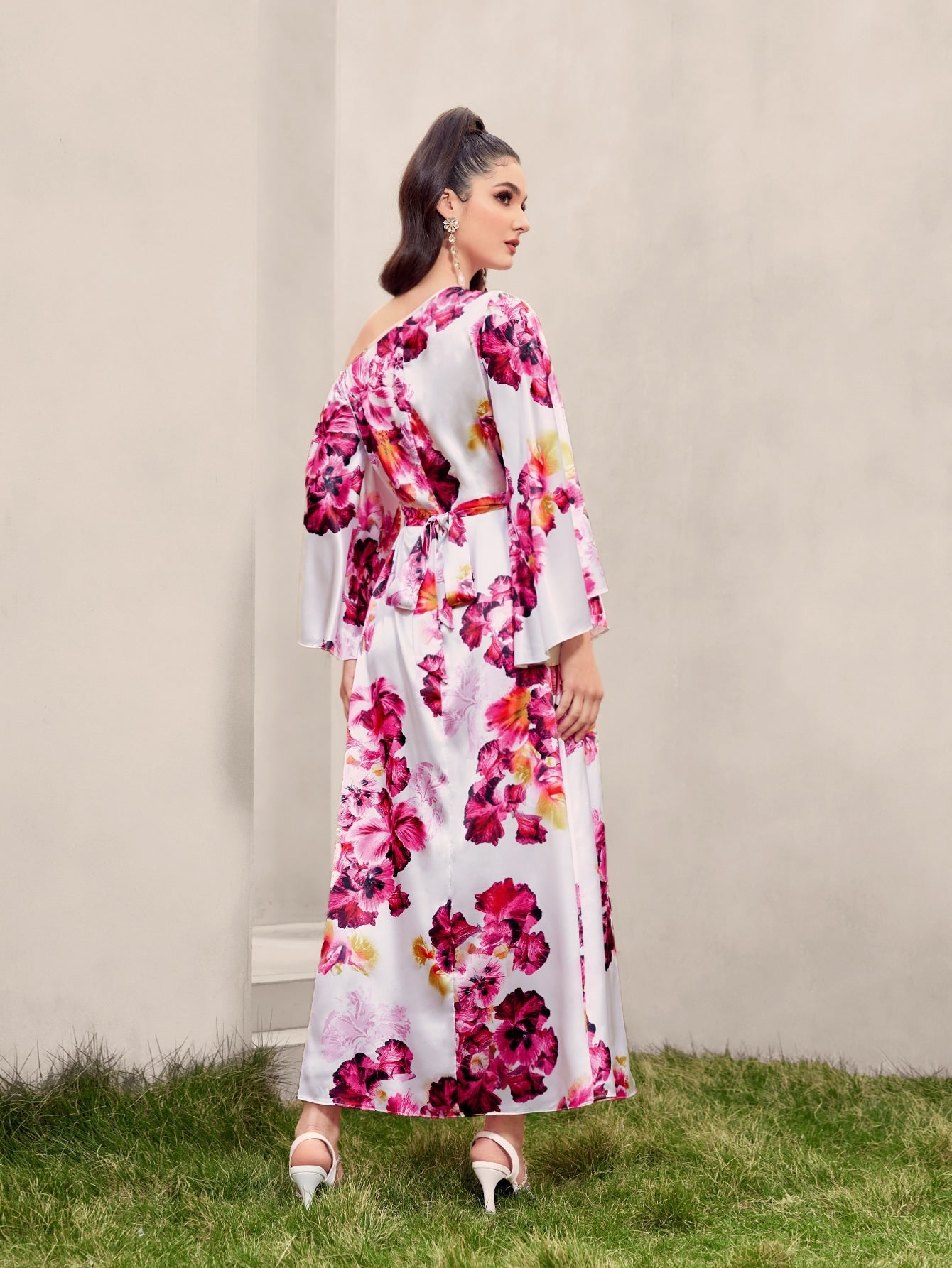 SHEIN Modely Floral Print Asymmetrical Neck Belted Dress