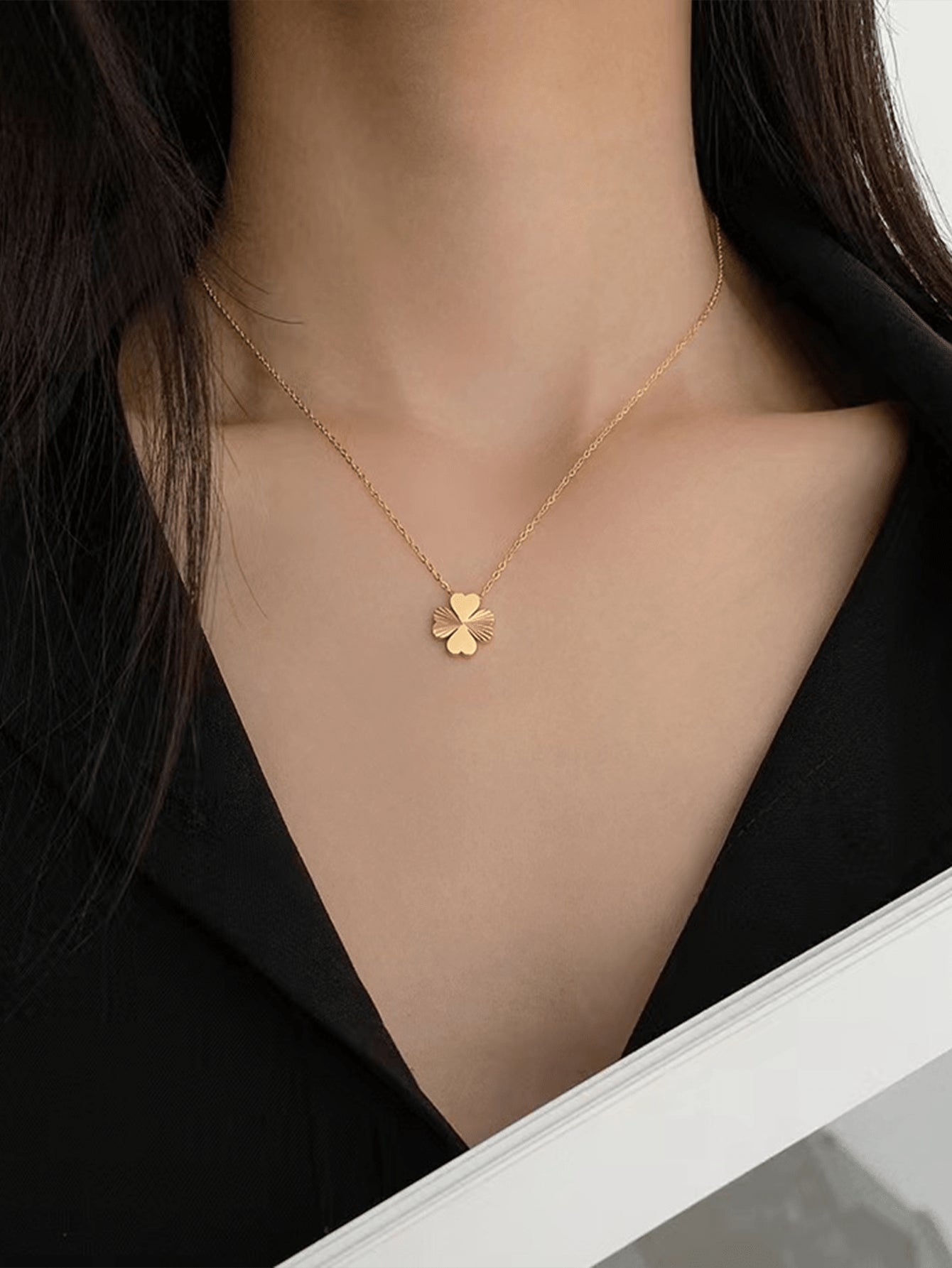 1Pc Stainless Steel Four-Leaf Clover Shape Pendant Necklace with Yellow Etched Detail
