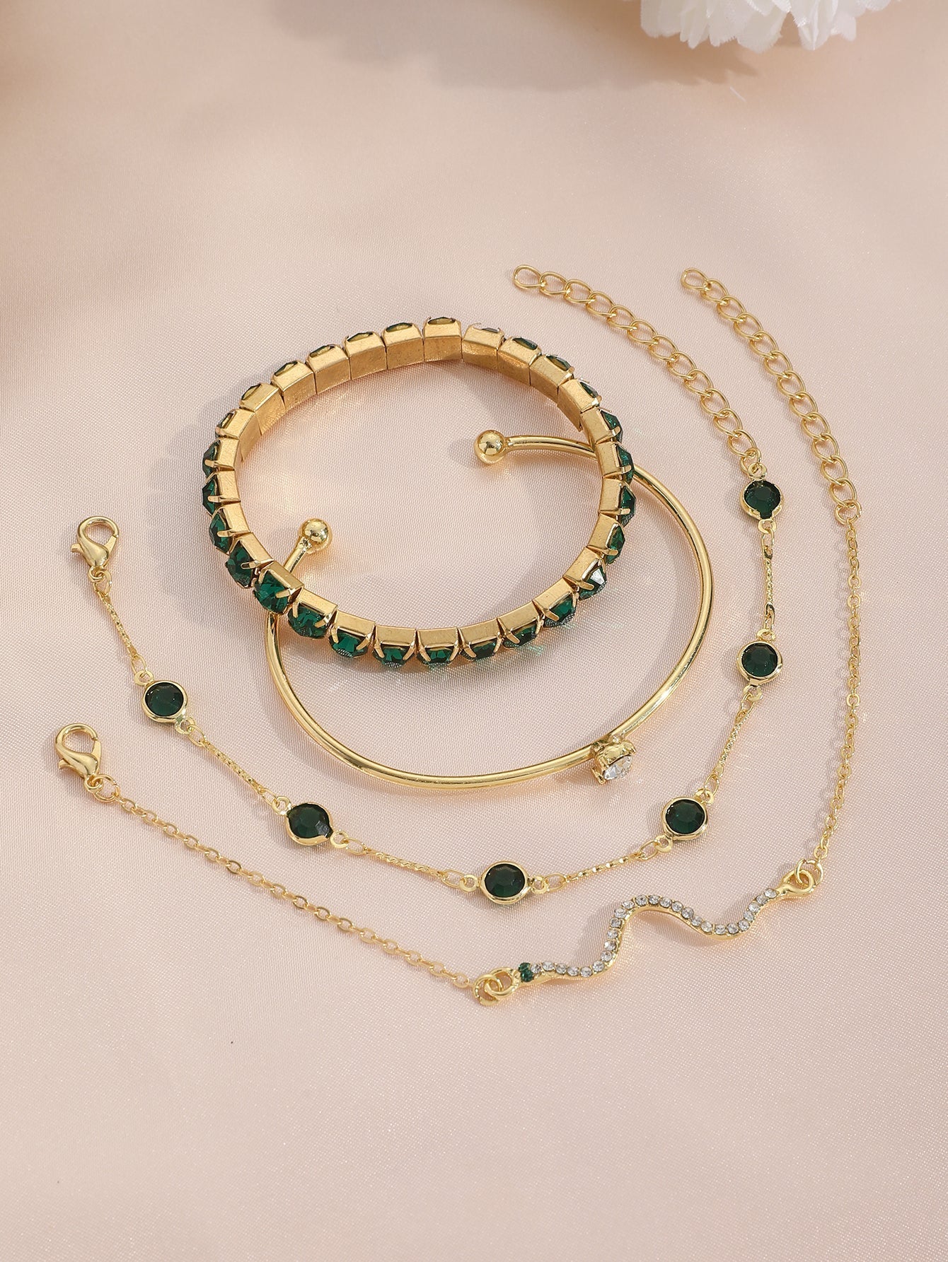 Fashionable and Personalized New Diamond-Inlaid Imitation Gemstone Bracelet Set - 4Pcs Full Diamond Snake Shape Bracelet (Quantity of Green Diamond on Random)