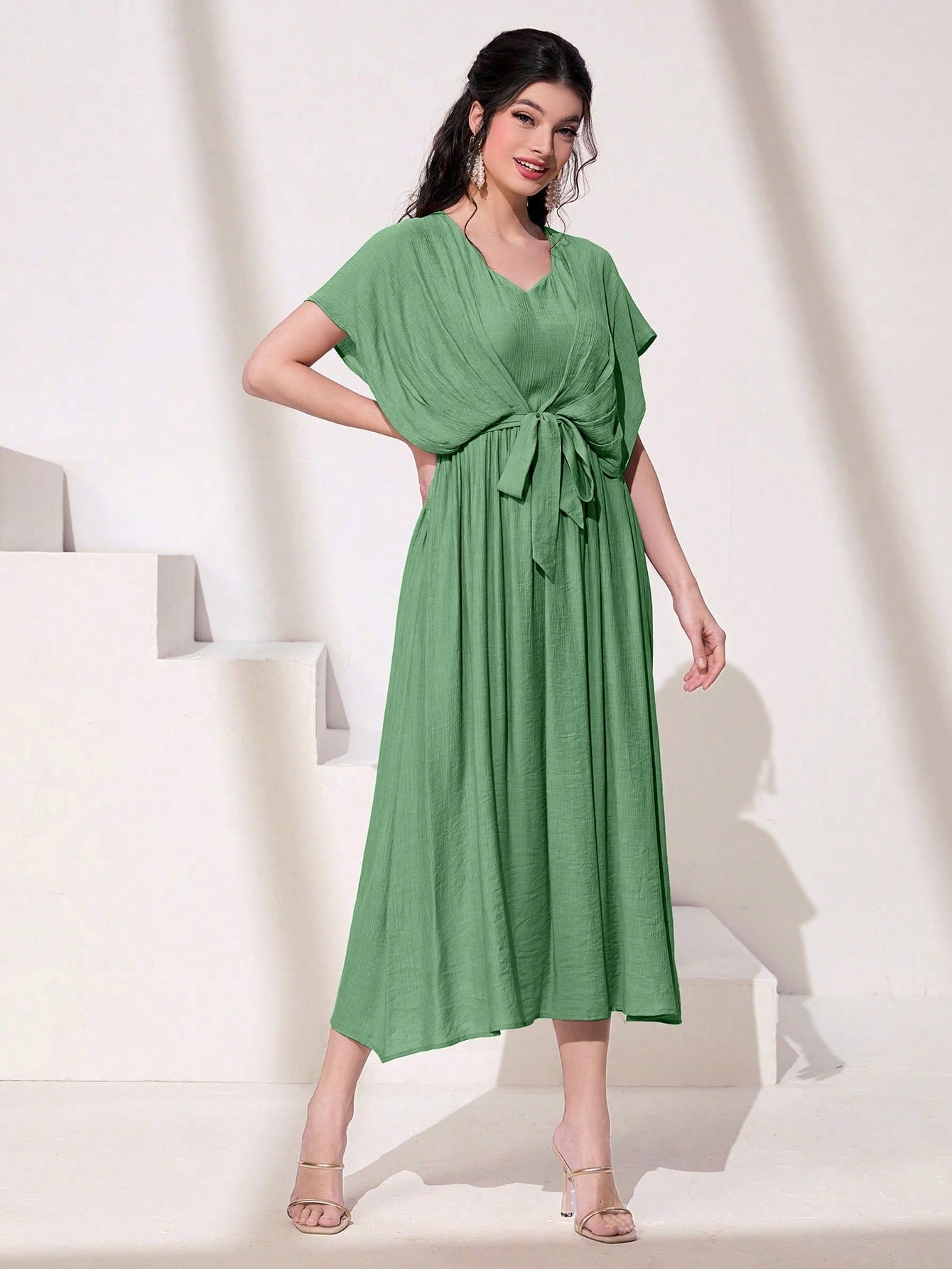 SHEIN Najma Solid Batwing Sleeve Zipper Back Dress