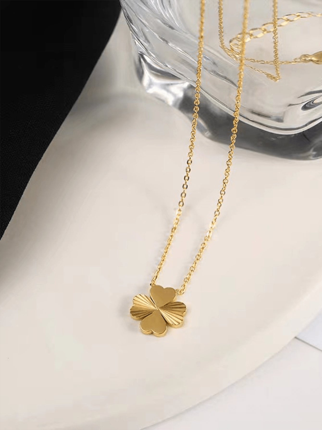 1Pc Stainless Steel Four-Leaf Clover Shape Pendant Necklace with Yellow Etched Detail