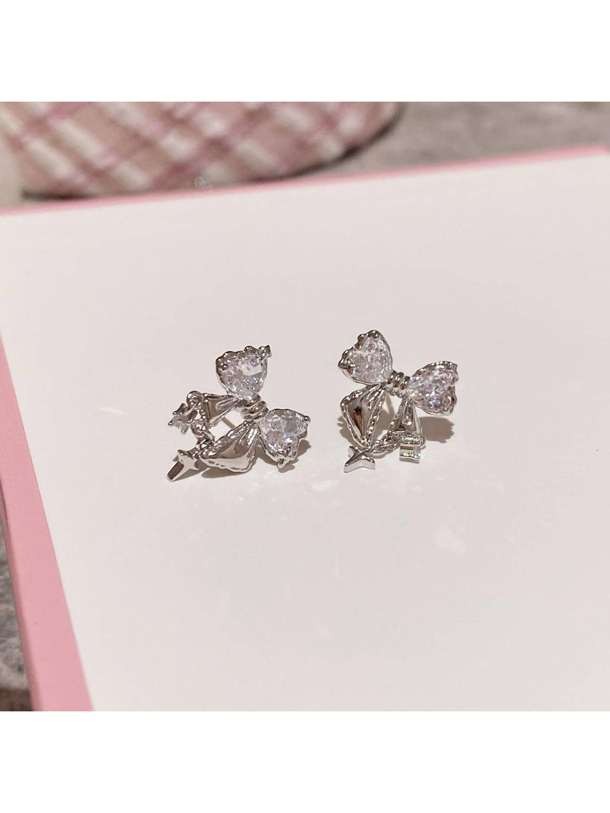 Rhinestone Bow Decor Stud Earrings