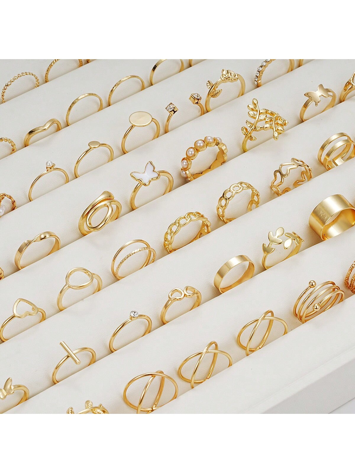 66Pcs Simple Butterfly, Heart and Faux Pearl Rings Set for Women, Suitable for Vacation, Dating, Daily Wear (Without Box)