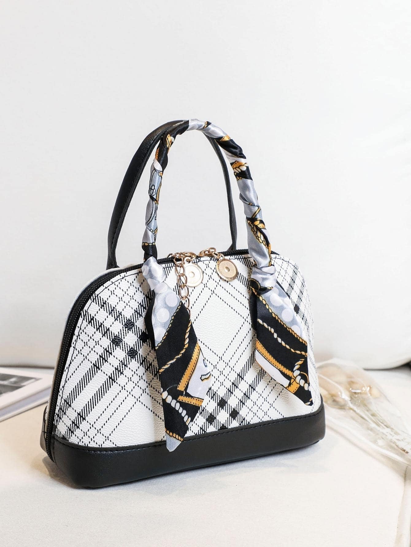 1Pc Mini Metallic Geometric Pattern Handbag with Coffee Silk Scarf and Chain Strap, Can Be Carried by Hand or Cross Body Random Print Zipper Shoulder Bag PU Leather Portable Crossbody Bag Detachable Strap Metal Chain Handbag