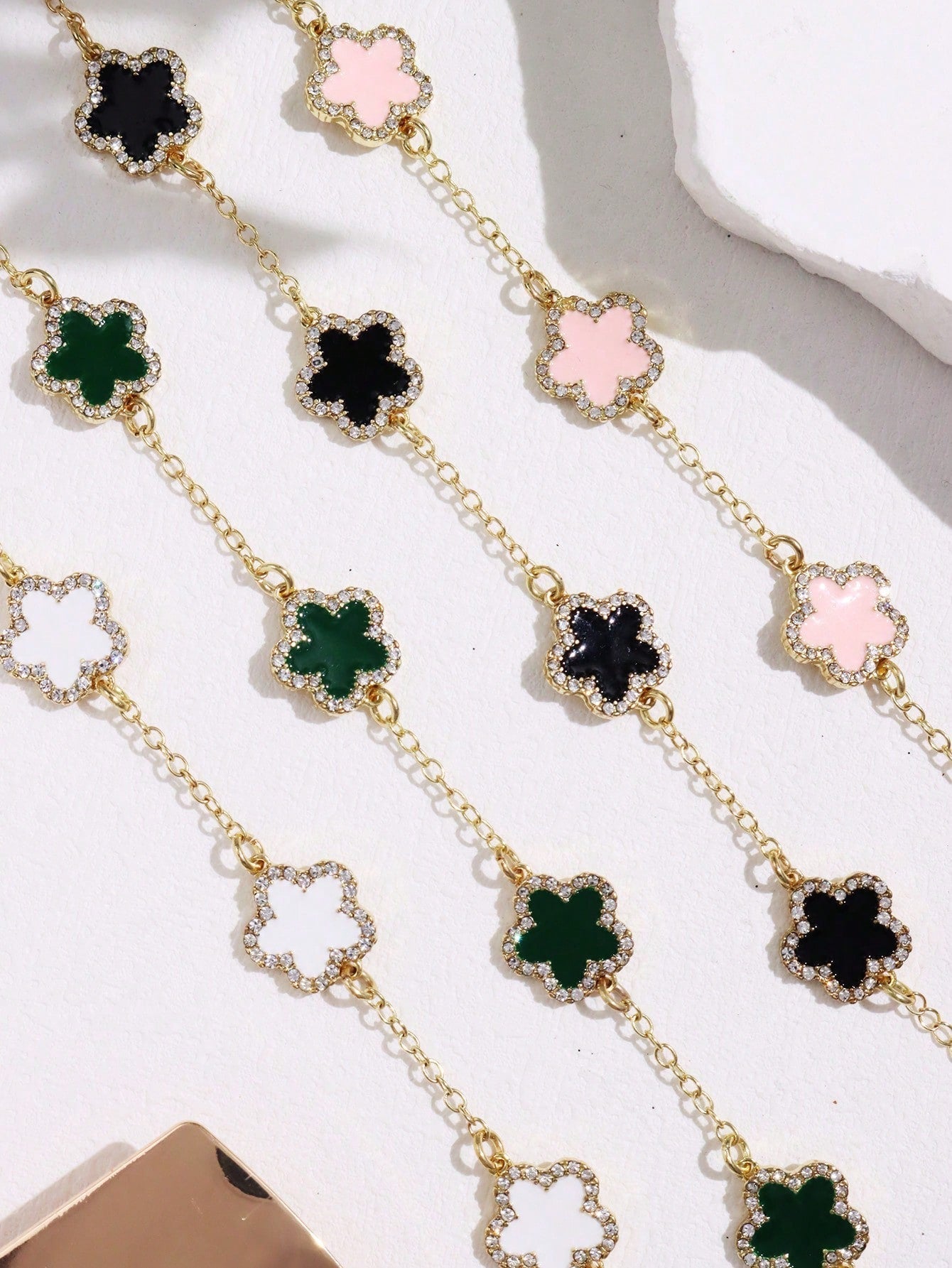 1Pc Simple & Fashionable Petals Design Diamond-Encrusted Edge Bracelet for Women